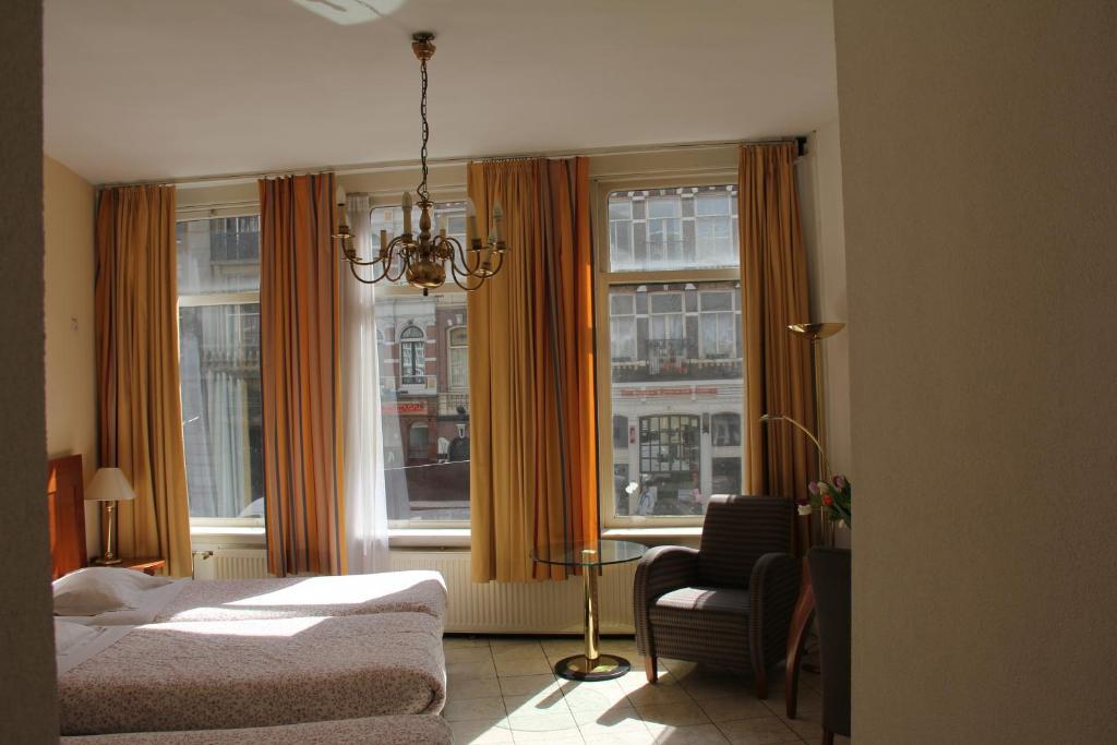 Hotel Alfa Ámsterdam Habitación foto